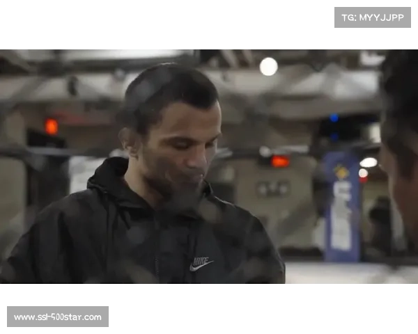 乌马尔·努曼格莫多夫摔跤风格引关注，桑德哈根备战UFC320